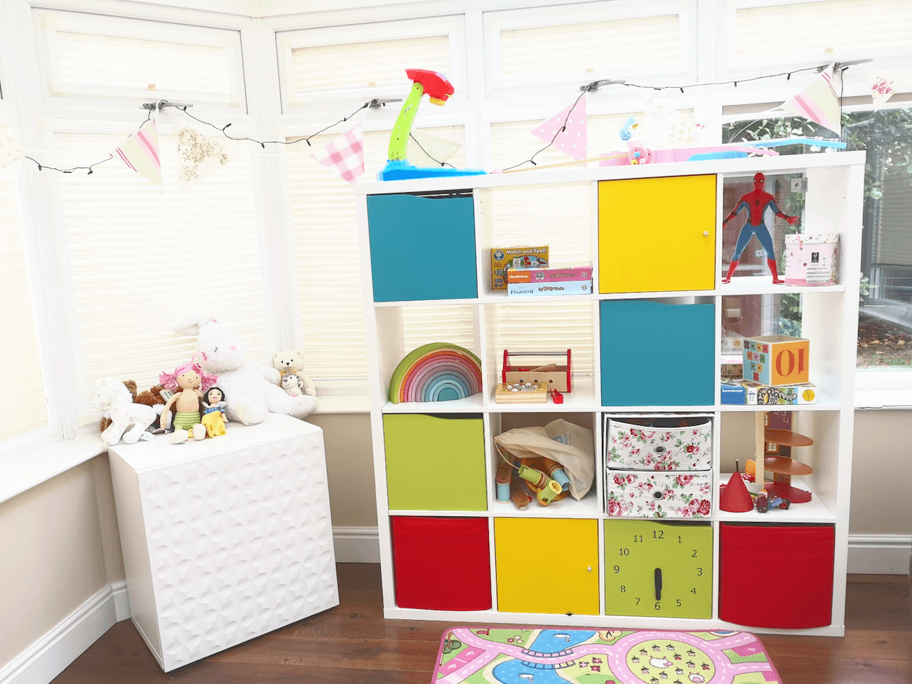 Rotating toys | toy rotation | Image shows a colourful playroom.